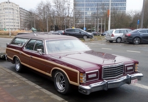 DSC04987_Ford-Country-Squire_Ford-LTD-Country-Squire