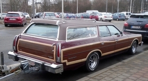 DSC04986_Ford-Country-Squire_Ford-LTD-Country-Squire