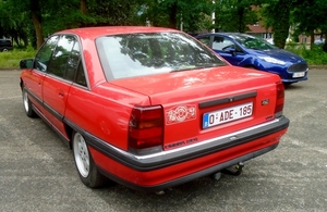 DSC05504_Opel-Omega_2000i_rood_o-ade-185