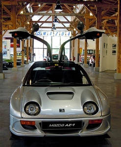 DSCN4855_Mazda_Autozam_AZ-1_657cc_3cyl_DOHC-turbo_64pk_AZ-550_Suz