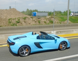 DSC06144_Mclaren MP4-12C_blue