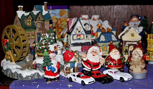 Tomica_Apita_Toyota-2000GT_Kerst_IMG_5839