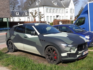 20200328_150953_Maserati-Levante_urban-camouflage_1-vmb-272