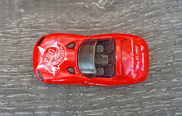 DSCN5608_Matchbox_Dodge-Viper-RT10_red_1of300-16th-Matchbox-USA-C
