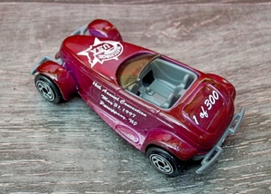 DSCN5610_Matchbox_Plymouth-Prowler-Concept-Vehicle-on-base_Purple