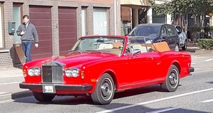 IMG-20231009-WA0000_Rolls-Royce-RR-cabrio_rood_L-MMM