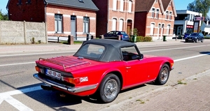 IMG-20230911-WA0002_Triumph-TR6-cabrio_rood_40-YB-46