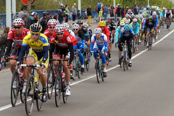 Ronde V.Vlaanderen doortocht-Izegem