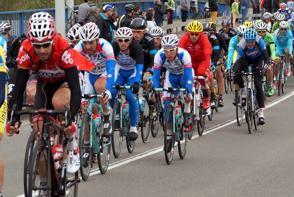 Ronde V.Vlaanderen doortocht-Izegem