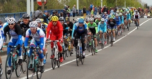 Ronde V.Vlaanderen doortocht-Izegem