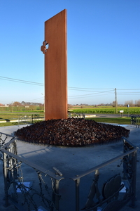 LANGEMARK-Monument-Poppies-2016