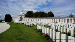 Tyne Cot Cemetrey-14