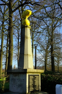 Rumbeke-Oorlogsmonument-1940