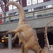 Dinosauris beeld in het station