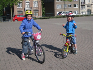 45) Jana & Ruben op 't stationsplein