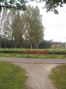 Even pauzeren langs het kanaal