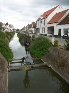 073-Lisseweegse Vaartje door dorpscentrum