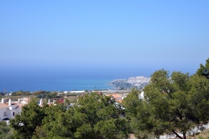 303 Nerja wandeling van de grotten naar de stad