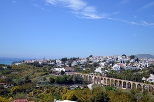 310 Nerja wandeling van de grotten naar de stad