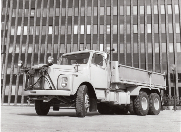 SCANIA-110