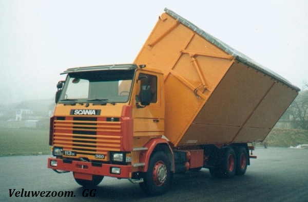 SCANIA-113M