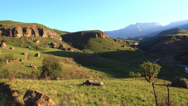 MOOI PANORAMA IN GIANT'S CASTLE (2)