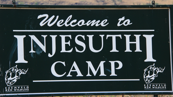 WE ZIJN NU AANGEKOMEN IN HET INJESUTHI CAMP
