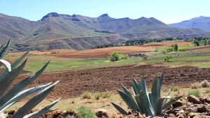 NOG HET LANDSCHAP IN LESOTHO (6)