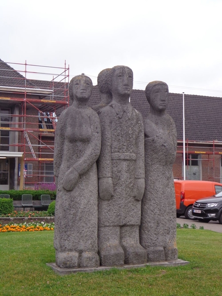 Standbeeld aan het stationsplein