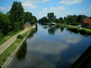 langs het kanaal