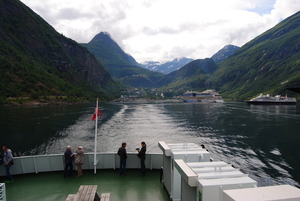 Met boot op de Geirangerfjord naar Hellesylt