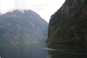 Met boot op de Geirangerfjord naar Hellesylt