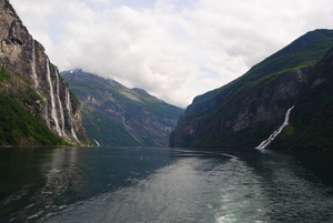 Met boot op de Geirangerfjord naar Hellesylt