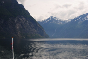 Met boot op de Geirangerfjord naar Hellesylt