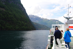 Met boot op de Geirangerfjord naar Hellesylt