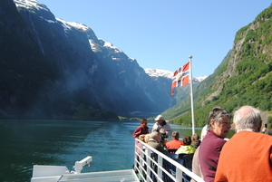 In Gudvangen boottocht op Naerofjord en Aurlandsfjord