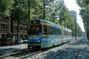De 3096 in een Microsoft jasje op de Laan van Meerdervoort  30-05