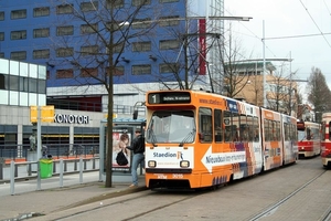 De inmiddels afgevoerde 3015 op lijn 1 op het Spui. 05-04-2008