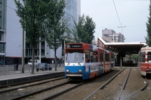 De versgeplakte 3014 zonder wagennummer op de voorkant op tramlij