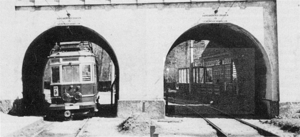 A316 Met opbraaktram Wassenaar Viaduct.