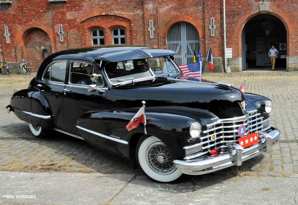 CADILLAC (3)