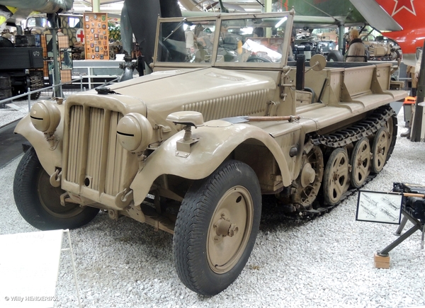 HALFTRACK - 'DEMAG' HALBKETTEN- SINSHEIM Museum 20160821 (1)