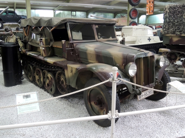 HALFTRACK HALBKETTENZUGMASCHINE 'SdKFZ10' SINSHEIM Museum 2016082