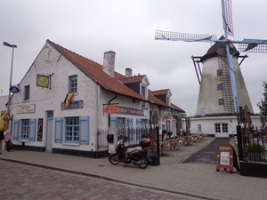 Briekenmolen met taverne In de Grooten Moriaen