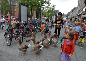 147  Turnhout 11 juli 2014 - Spelen op de Grote Markt