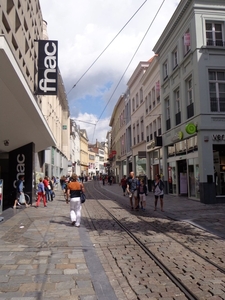 Bekendste winkelstraat in Gent : de Veldstraat