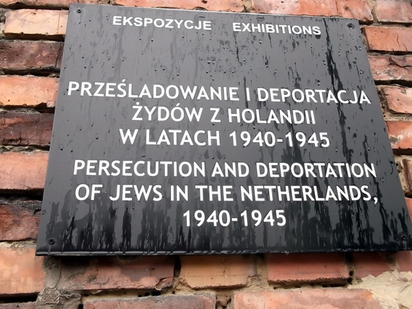 008 Auschwitz I (58)