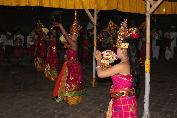 Tempelfeest Banyualit s'avonds