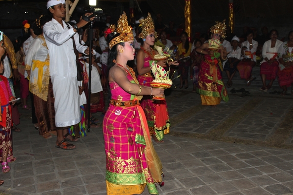 Tempelfeest Banyualit s'avonds