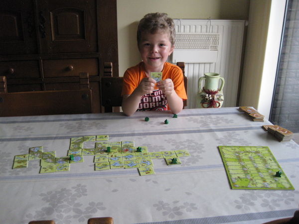 05) Blije Ruben met zijn geliefd spelletje